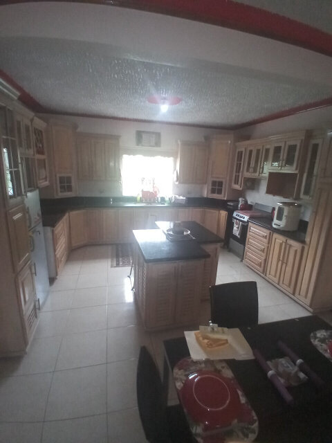 1 Bedrooms Short/Long Term, Shared Kitchen/Furn.