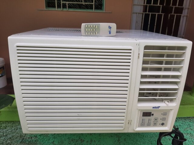 Ac Window Unit ......BTU 12000