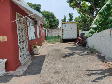 Multi-Function Building & Land In Kingston