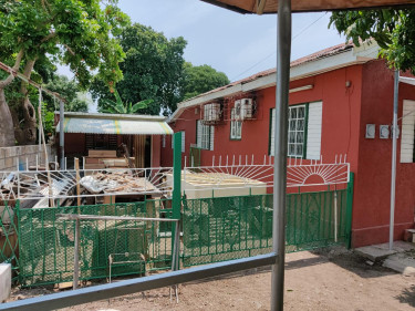 Multi-Function Building & Land In Kingston