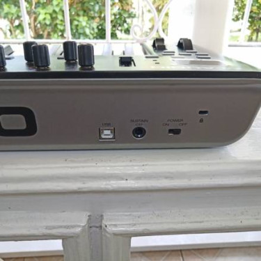 Oxygen 25 Midi Keyboard