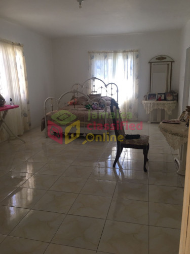 GREEN PARK 5 BEDROOM 5 BATH , TRELAWNY