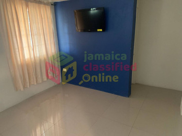 Furnished 1 Bedroom Students (shared Kitchen Unit)