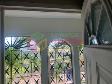 Furnished 1 Bedroom Students (shared Kitchen Unit)