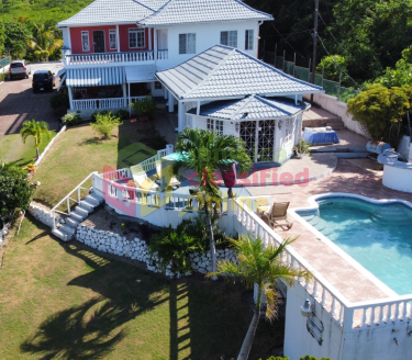 6 Bedroom Villa/Apartments