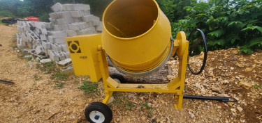 New 110 Gallon Concrete Mixer With Diesel Engine 