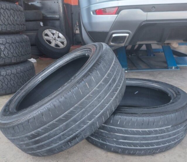 Maxxis , 2x Tire 235/55/19