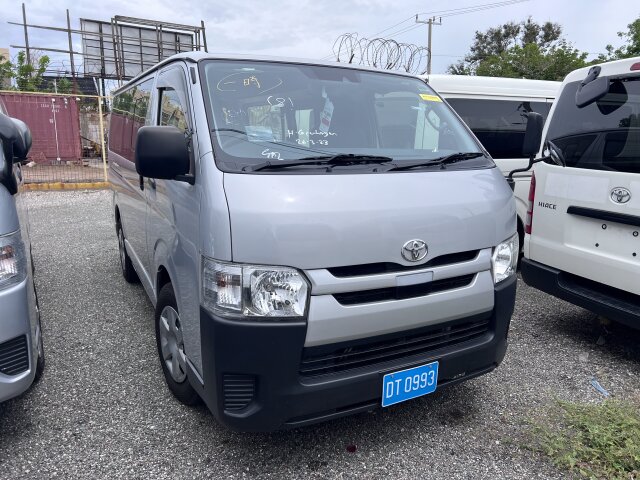 2019 TOYOTA HIACE