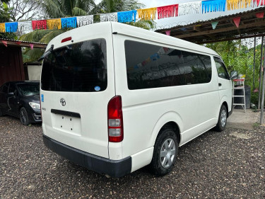 2017 Toyota Hiace 