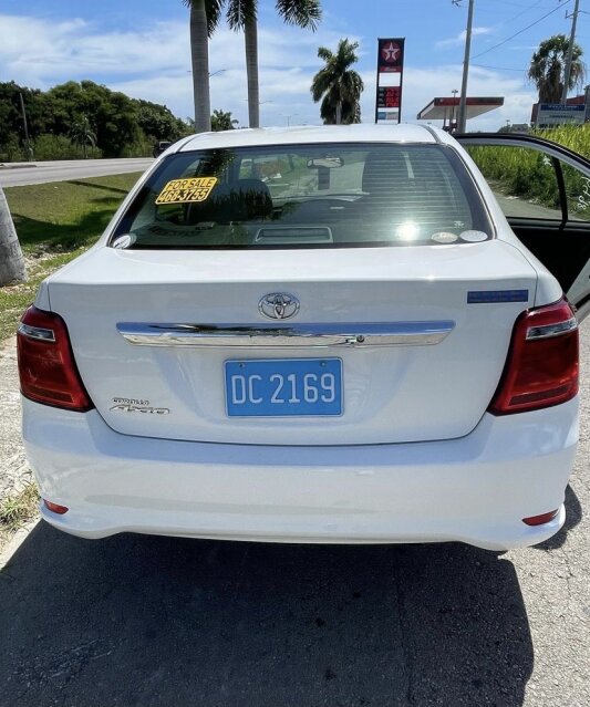 2071 White Axio