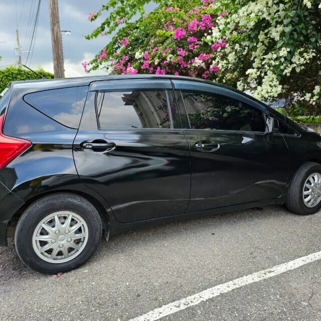 Nissan Note ●Hybrid ●Button Start ●