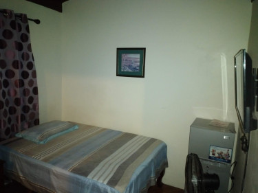1 Bedroom And Own Bathroom Only