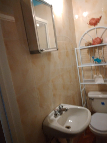 1 Bedroom And Own Bathroom Only