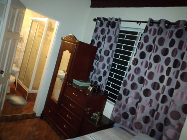 1 Bedroom And Own Bathroom Only