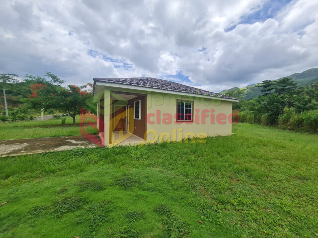 2 Bedroom House For Rent-Ewarton St. Catherine