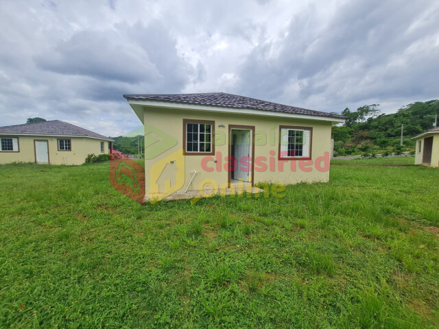 2 Bedroom House For Rent-Ewarton St. Catherine
