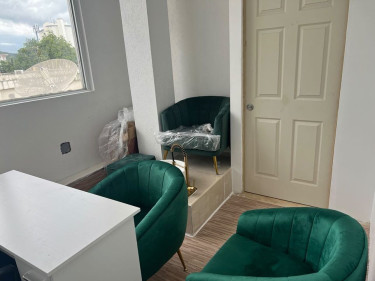 Nails Station For Rent 