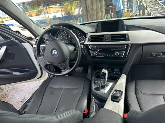 2017 BMW 320i