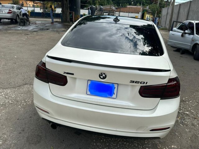 2017 BMW 320i