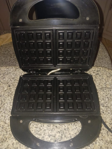 Brentwood Waffle Maker (Dual)
