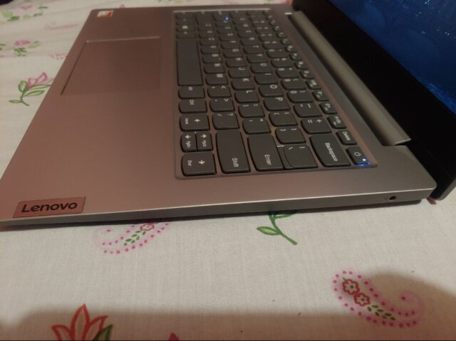 Lenovo IdeaPad Slim