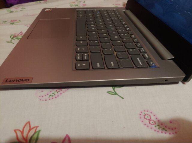 Lenovo IdeaPad Slim