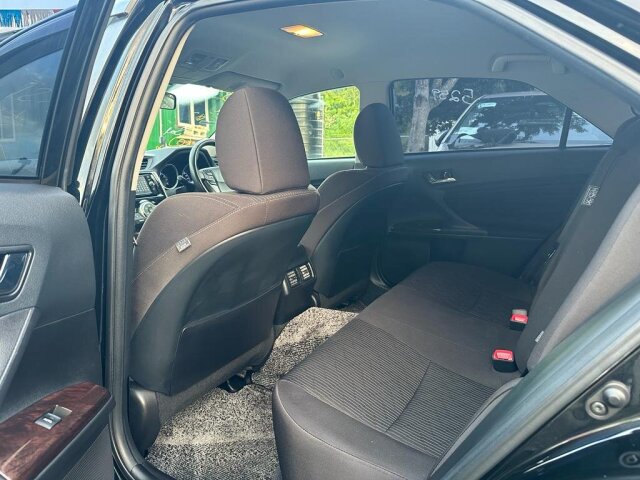 2017 TOYOTA MARK X