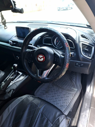 2014 Mazda3 Sedan 