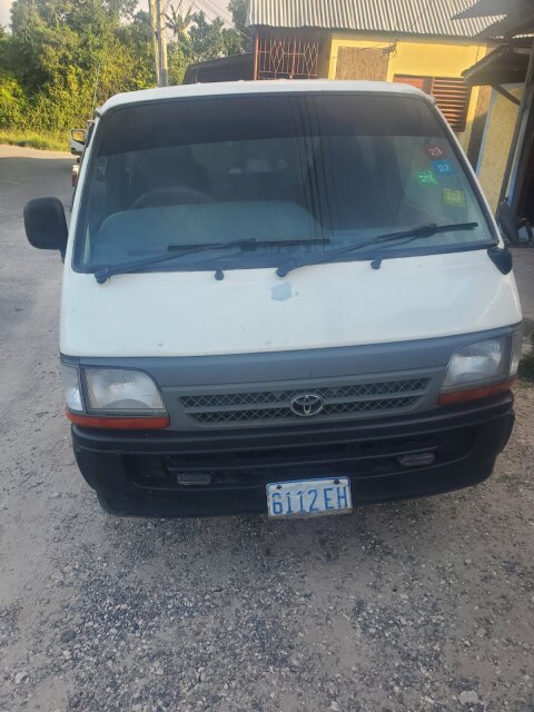 Hiace Bus