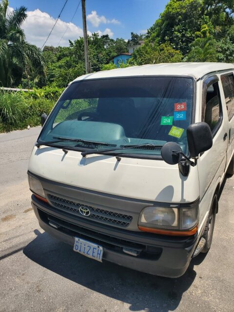 Hiace Bus