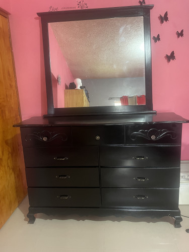 9 Draws Dresser, Brand New And Never Been Used 