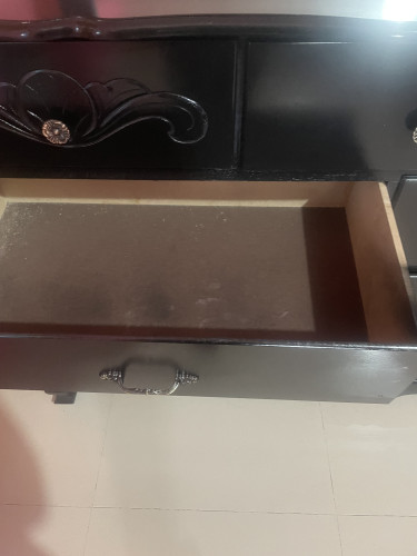 9 Draws Dresser, Brand New And Never Been Used 