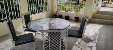 Spacious 1 Bedroom Unit