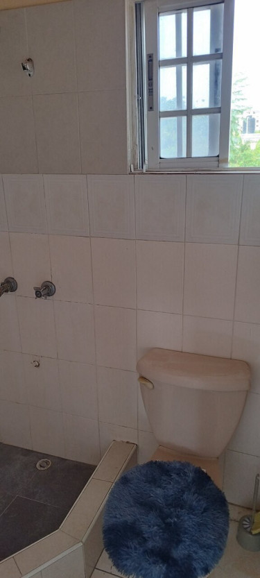 Spacious 1 Bedroom Unit