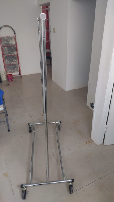 Store Fixtures For Rent 