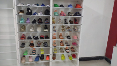 Store Fixtures For Rent 