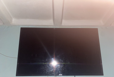 JSW 40” Smart TV 