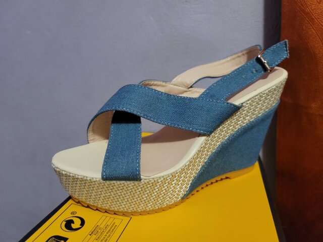 6 1/2 Wedge Heel Shoes