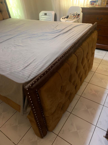 Upholstered With Queen Size Bed Frame 