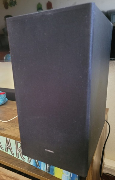 Almost New Samsung Sound Bar- Huge Great Sound