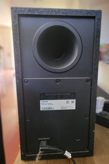 Almost New Samsung Sound Bar- Huge Great Sound