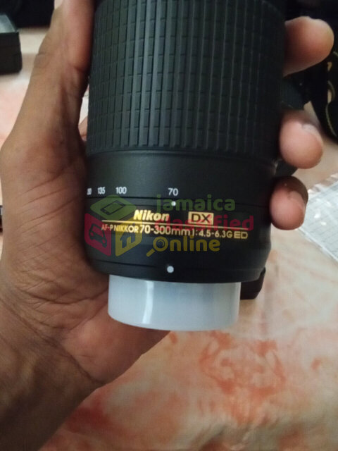 Nikon Camara D5600 (Lens & Flash)