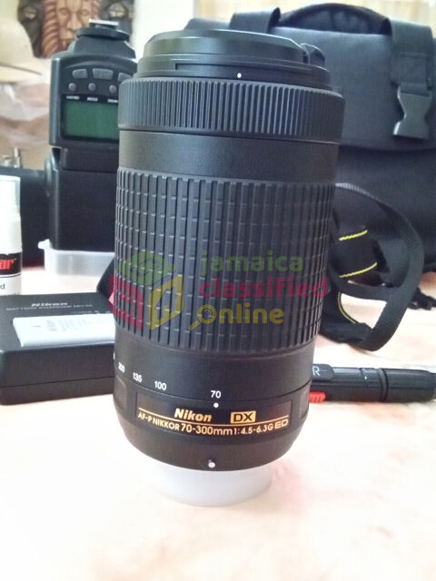 Nikon Camara D5600 (Lens & Flash)