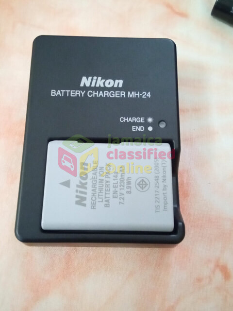 Nikon Camara D5600 (Lens & Flash)