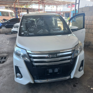 2014 Toyota Noah