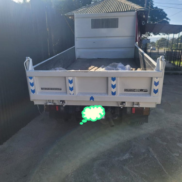 2005 Isuzu Elf Tipper Truck
