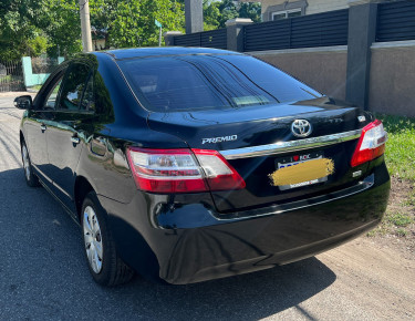 2011 Toyota Premio