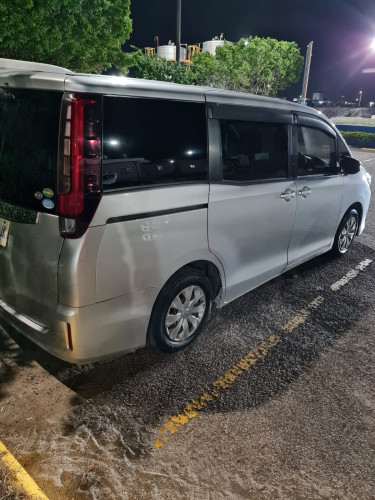 2016 Toyota Noah