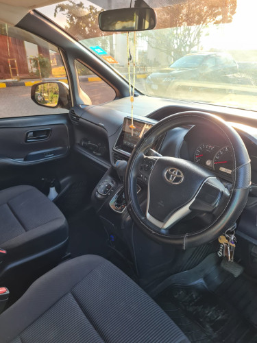 2016 Toyota Noah