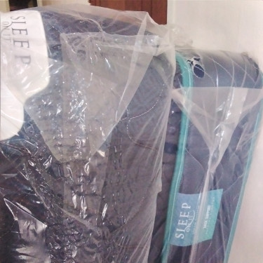 Queen Size Mattress And Base